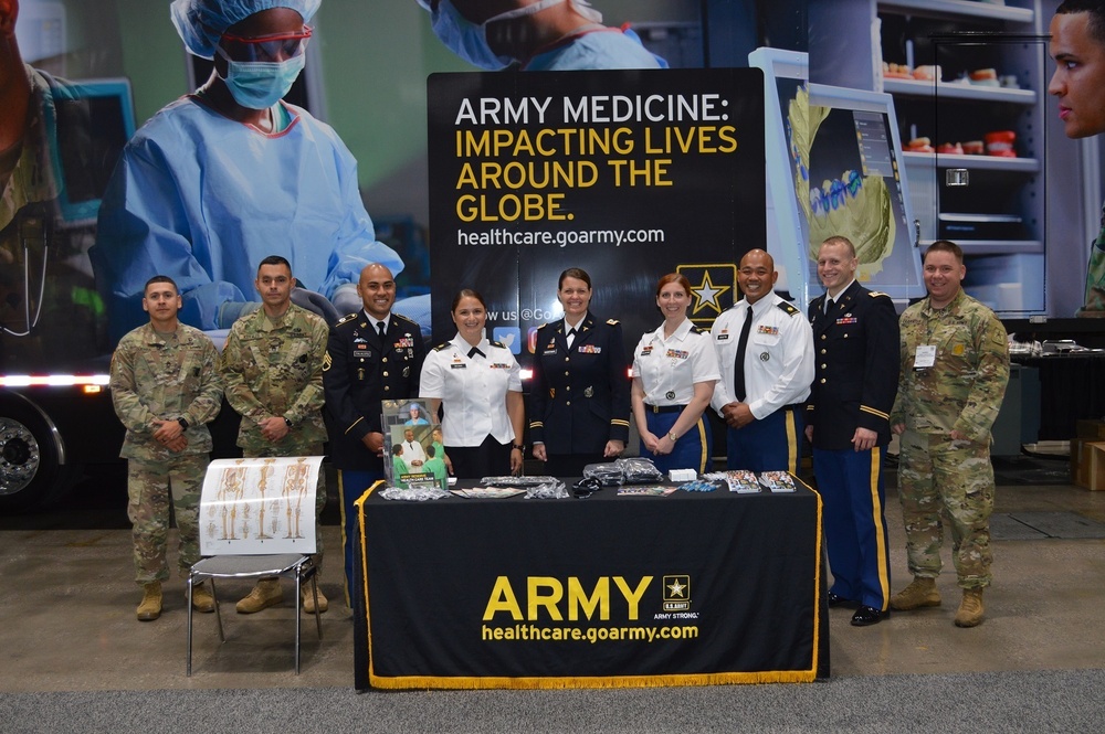 Army healthcare recruiters and physicians