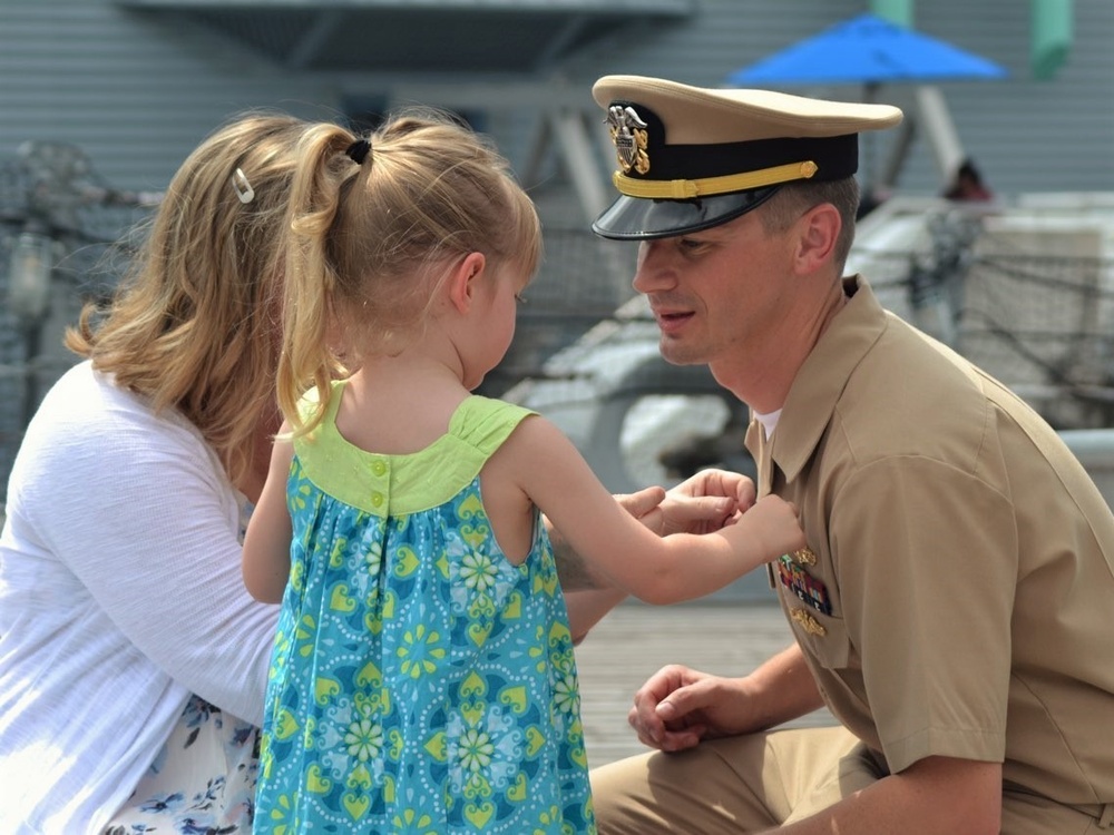 Naval Museum hosts a promotion ceremony for Naval Network Warfare Command