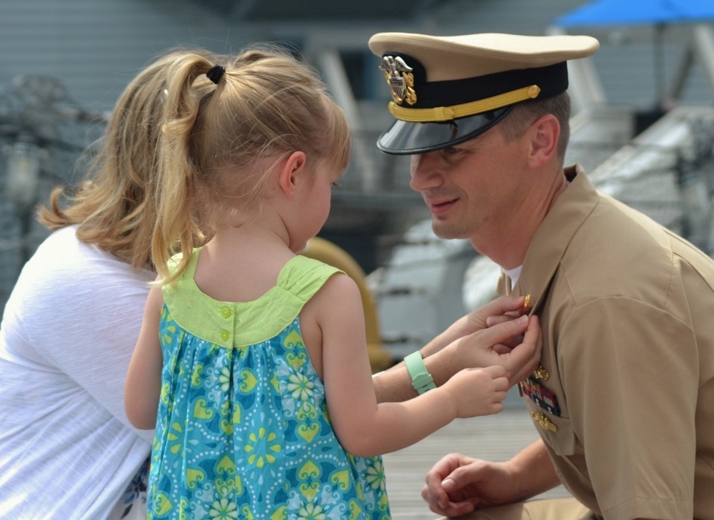 Naval Museum hosts a promotion ceremony for Naval Network Warfare Command