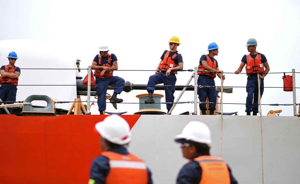 The Coast Guard Cutter Tahoma prepares to moor in Colombia for UNITAS 2018