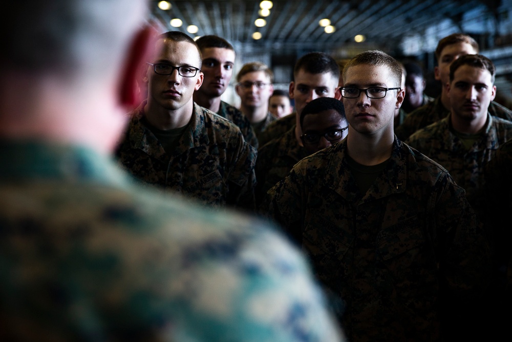 III MEF CG, I MEF deputy CG, visit embarked Marines, Sailors aboard USS Wasp