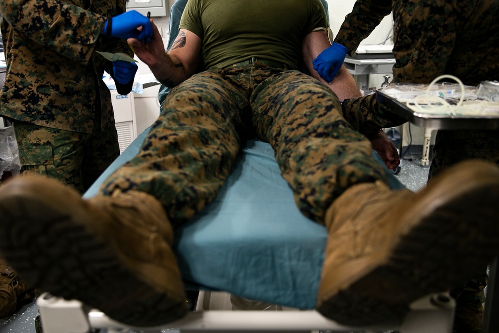 III MEF CG, I MEF deputy CG, visit embarked Marines, Sailors aboard USS Wasp