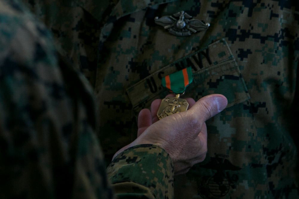 III MEF CG, I MEF deputy CG, visit embarked Marines, Sailors aboard the USS Wasp