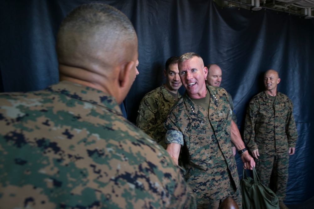 III MEF CG, I MEF deputy CG, visit embarked Marines, Sailors aboard the USS Wasp