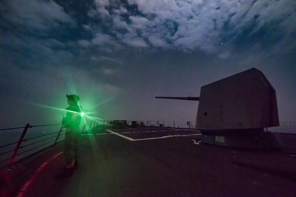 Sailors stand night watch aboard USS Jason Dunham (DDG 109)