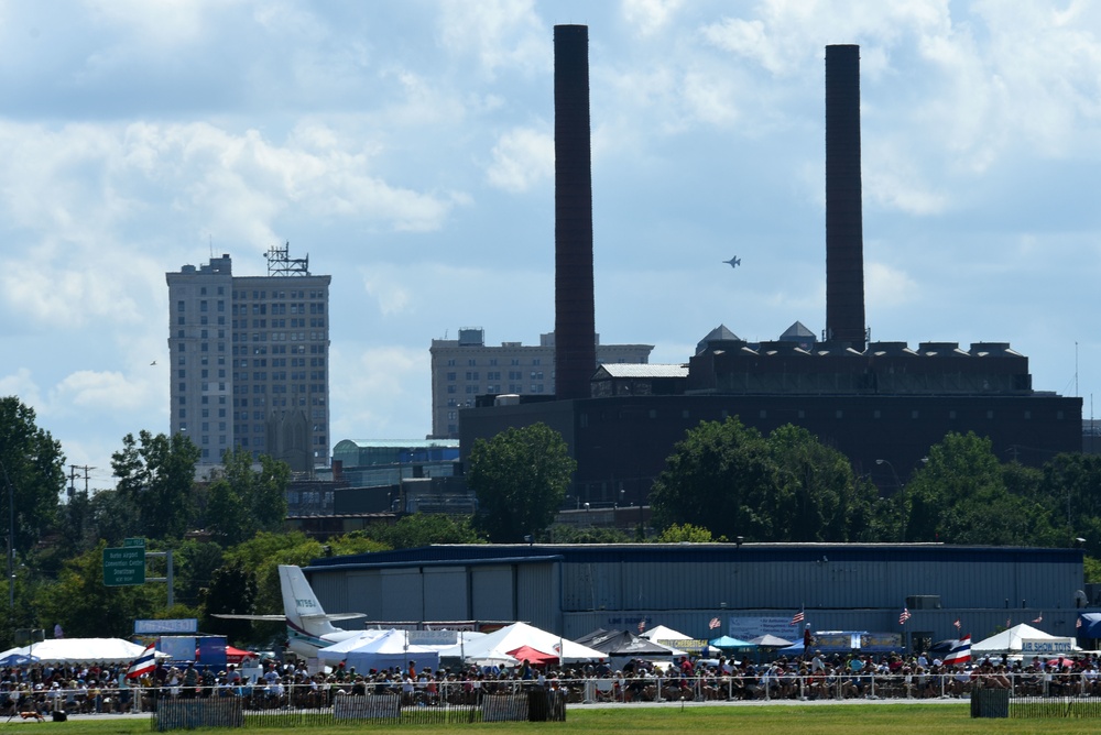Viper strikes into Cleveland skies