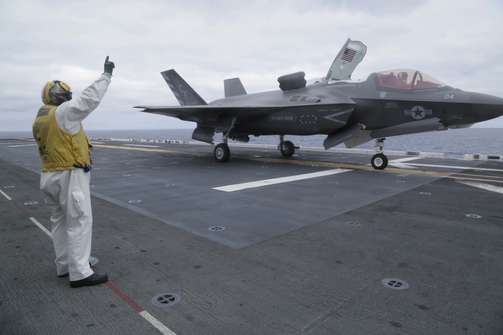 British Royal Navy Launches the F-35B Lighting II