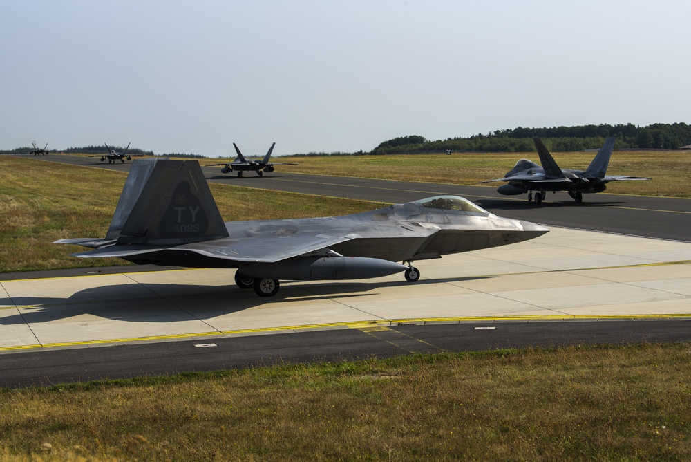 F-22s depart from Spangdahlem