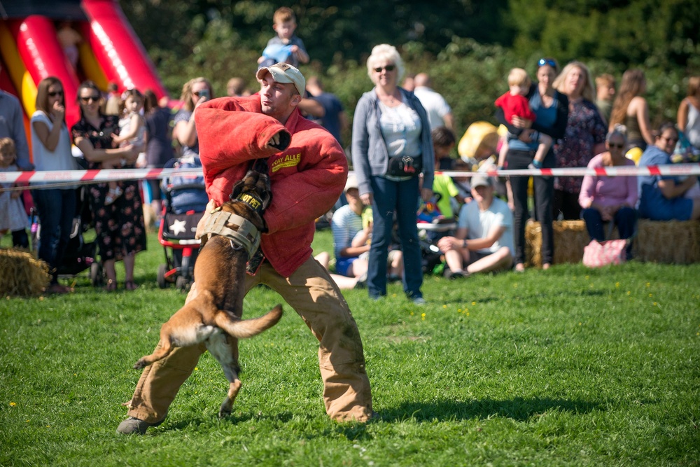100th SFS MWD teams showcase capabilities to local community