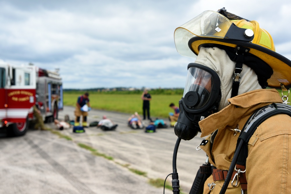 McEntire Joint National Guard Base fire fighters conduct simulated Black Hawk incident training