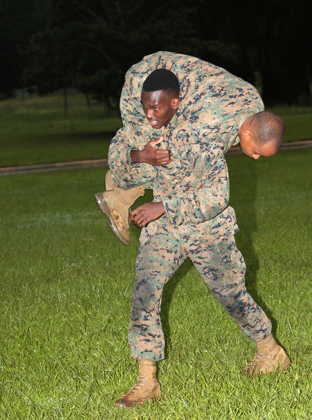 LOGCOM Marines conduct CFT