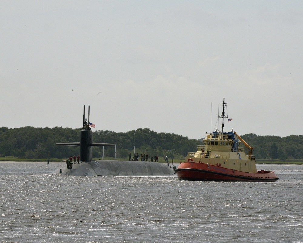 USS Maryland (SSBN 738) (Blue) Returns to Homeport