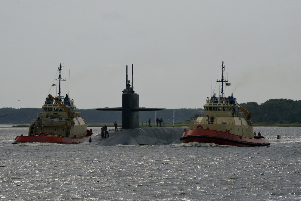 USS Maryland (SSBN 738) (Blue) Returns to Homeport