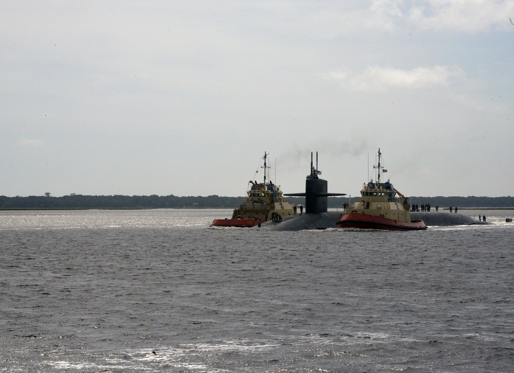 USS Maryland (SSBN 738) (Blue) Returns to Homeport