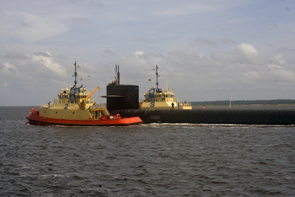 USS Maryland (SSBN 738) (Blue) Returns to Homeport