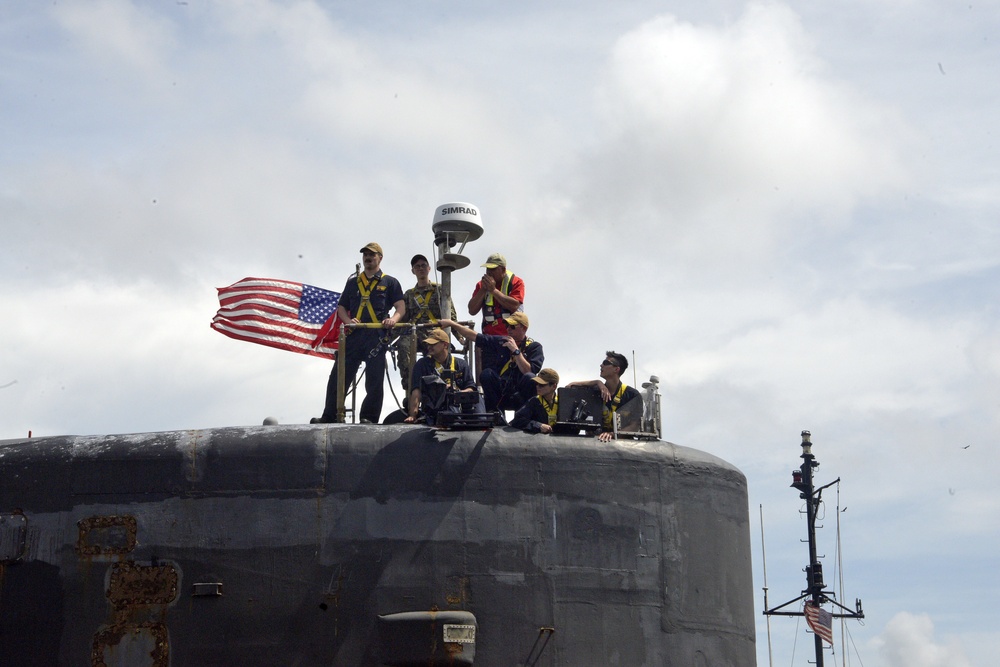 USS Maryland (SSBN 738) (Blue) Returns to Homeport