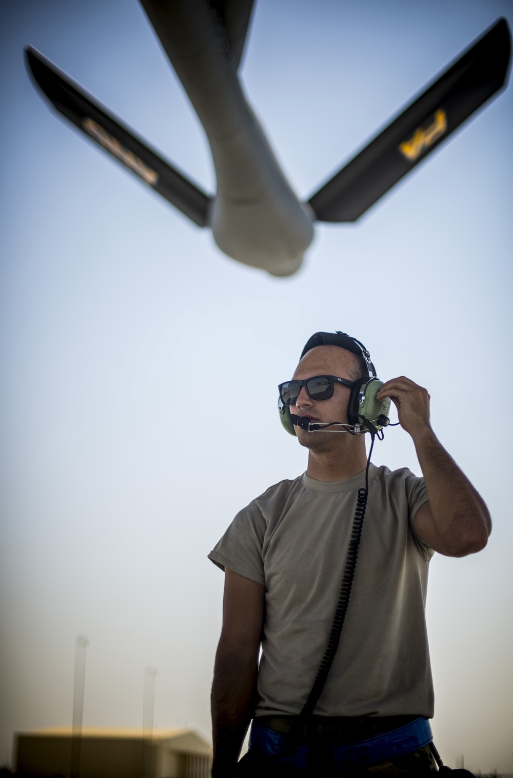 28th EARS Refuels F-16 and F-22 Back into the Fight
