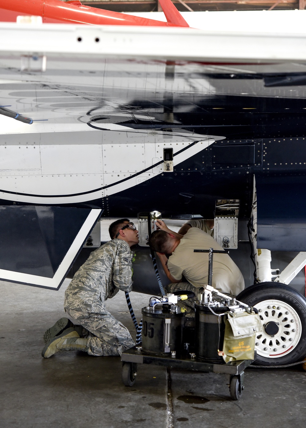 F-16 crew chief apprentice course