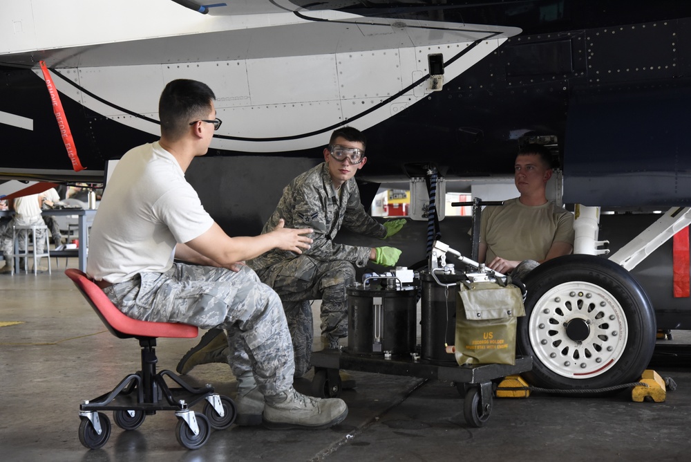 F-16 crew chief apprentice course