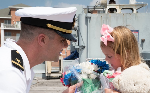 Ens. Kuhn Commissioning Ceremony