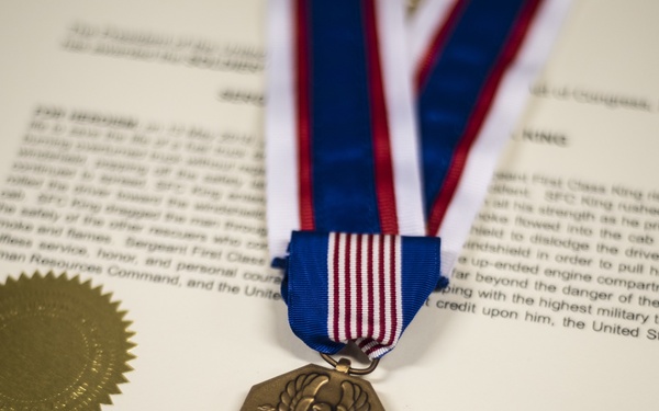 HRC Soldier awarded Soldier’s Medal for heroism