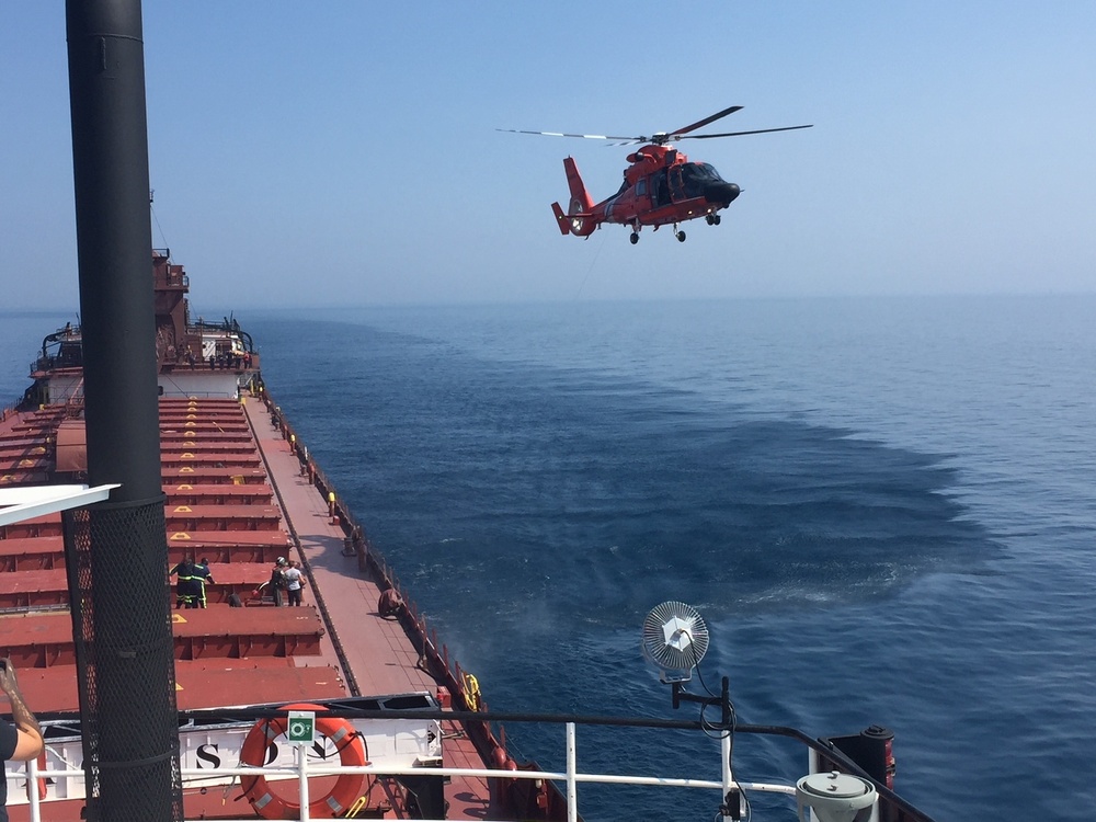 Coast Guard Station Detroit conducts helicopter training