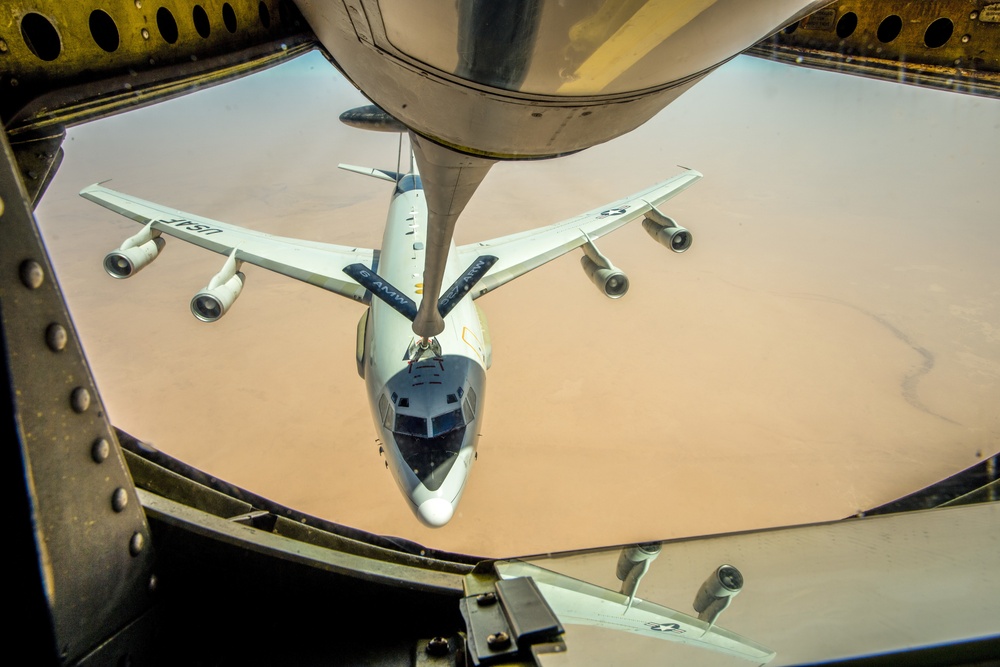 28th EARS refuels E-3 Sentry AWACS and F-15 over Iraq