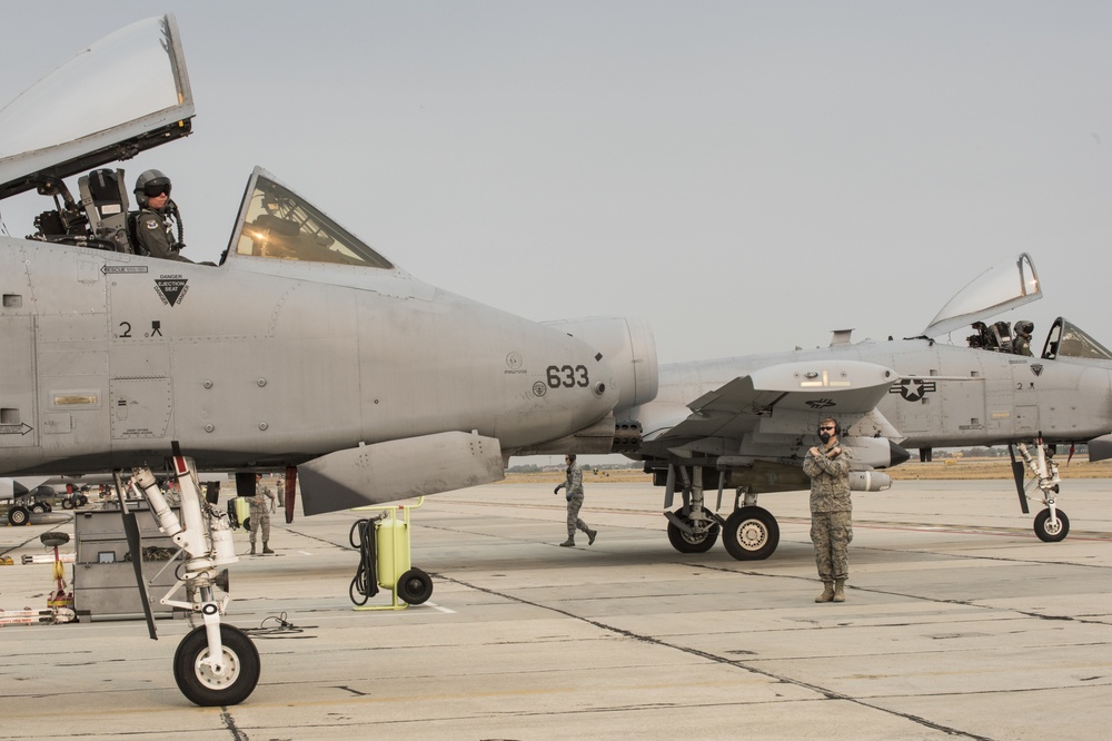 Air Forces Southern commander flies Idaho's A-10 warthog