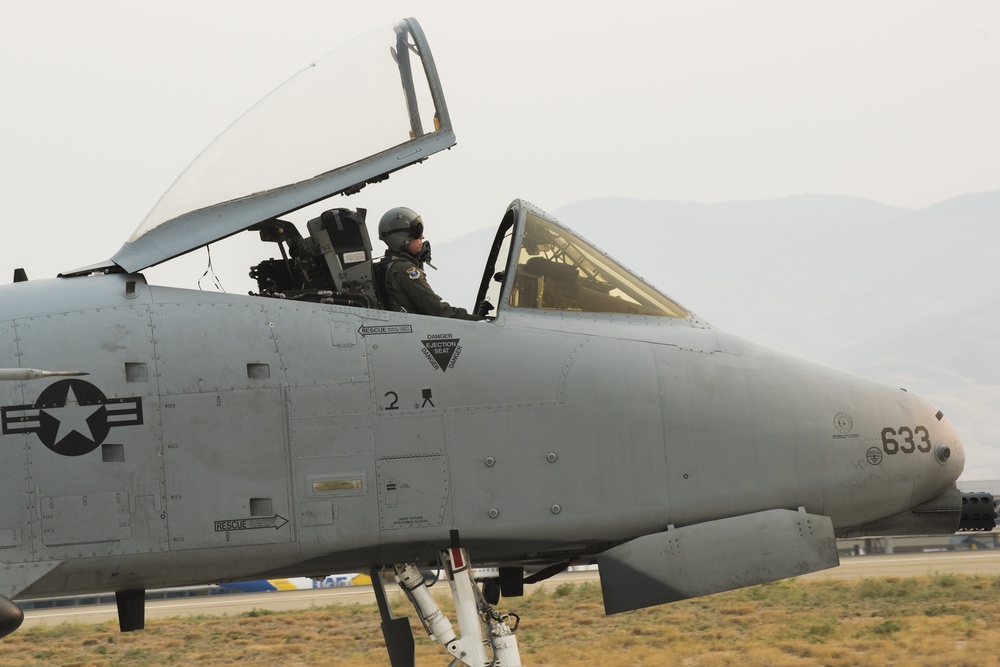 Air Forces Southern commander flies Idaho's A-10 warthog