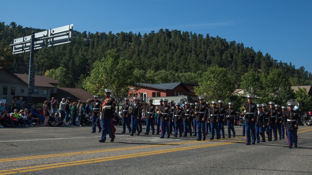 1st Marine Division Band perform at Estes Park 2018