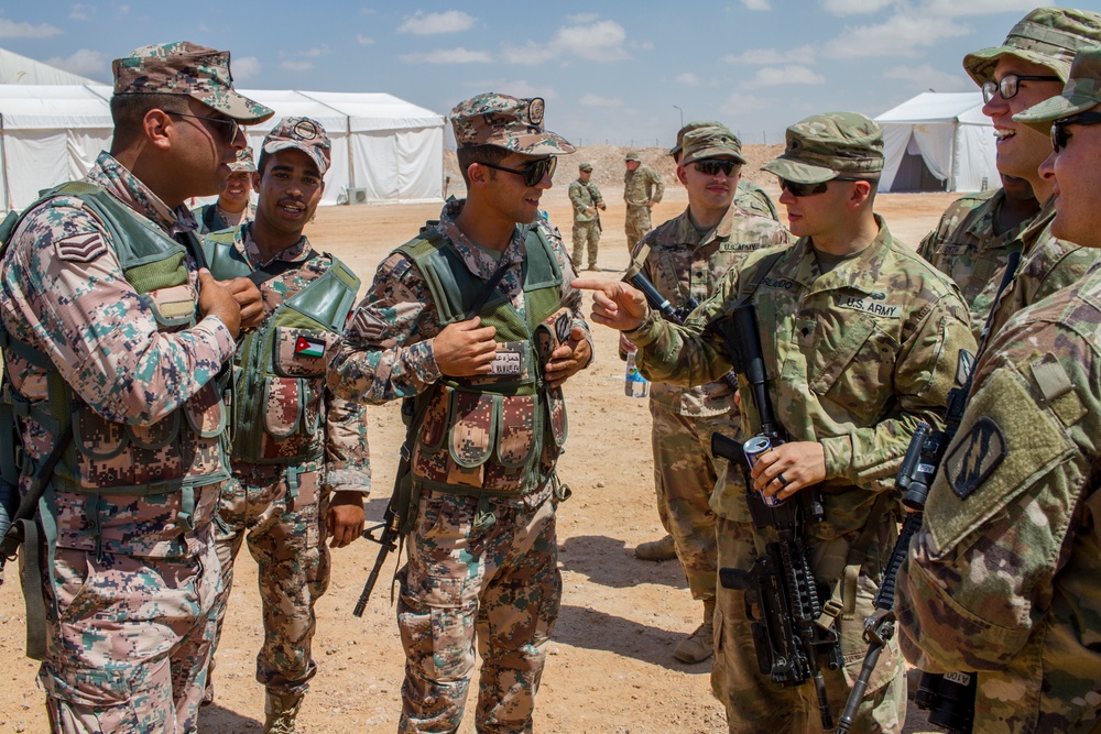 Bright Star 2018 – U.S., Jordanian Soldiers Meet
