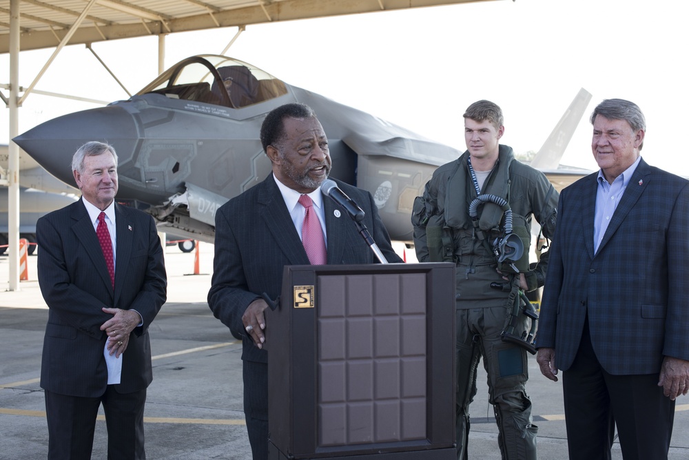 Mayor Todd Strange holds a F35 press conference