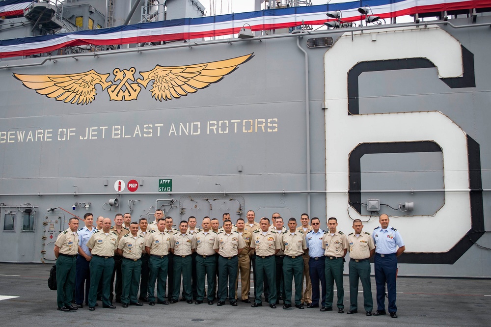 Colombian Military Officers Visit USS Bonhomme Richard (LHD 6)