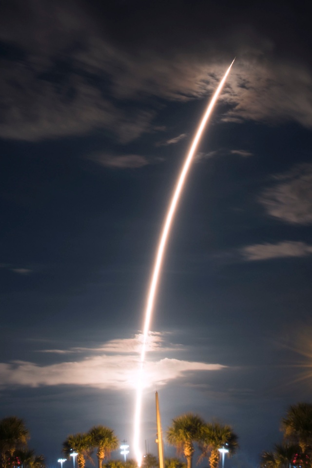 SpaceX Falcon 9 Telstar 18 VANTAGE launches from CCAFS