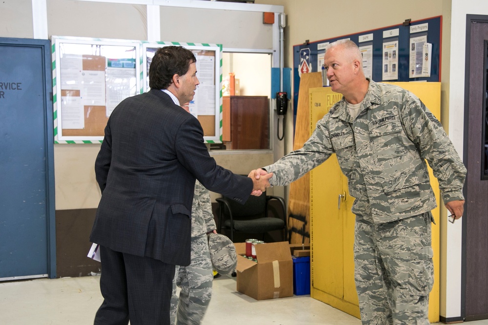 Ohio Congressman Visits 179th Airlift Wing