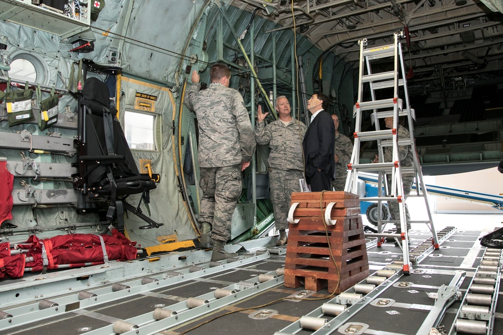 Ohio Congressman Visits 179th Airlift Wing