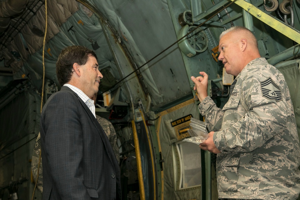 Ohio Congressman Visits 179th Airlift Wing