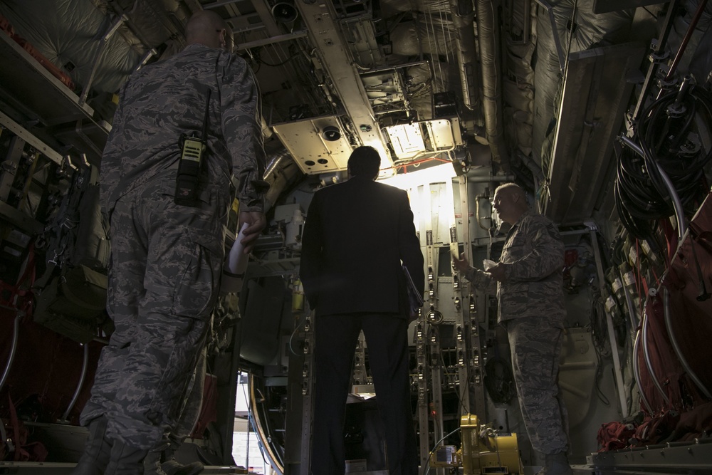 Ohio Congressman Visits 179th Airlift Wing