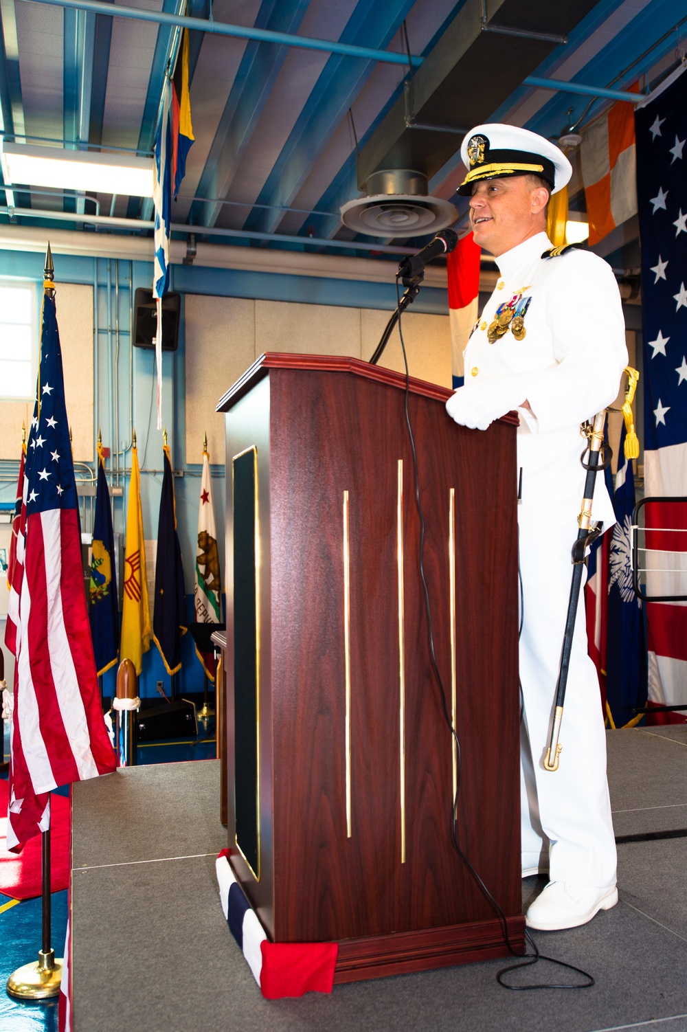 Navy Operational Support Center Alameda Changes Command