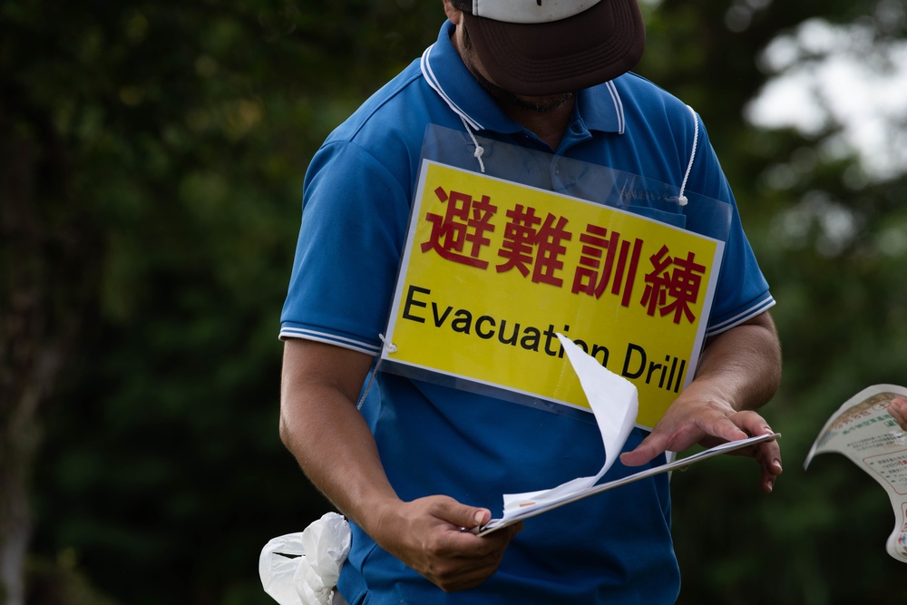 Chatan town residents, USAF participate in typhoon evacuation drill