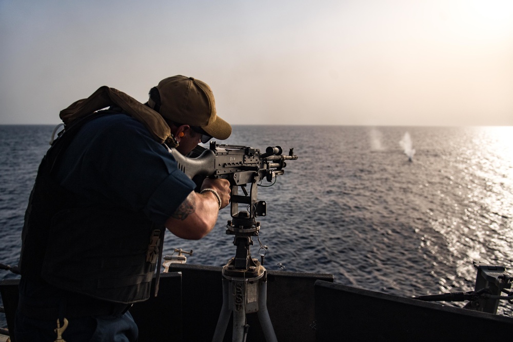 DVIDS - Images - Sailor shoot M240B machine gun on USS Jason Dunham ...