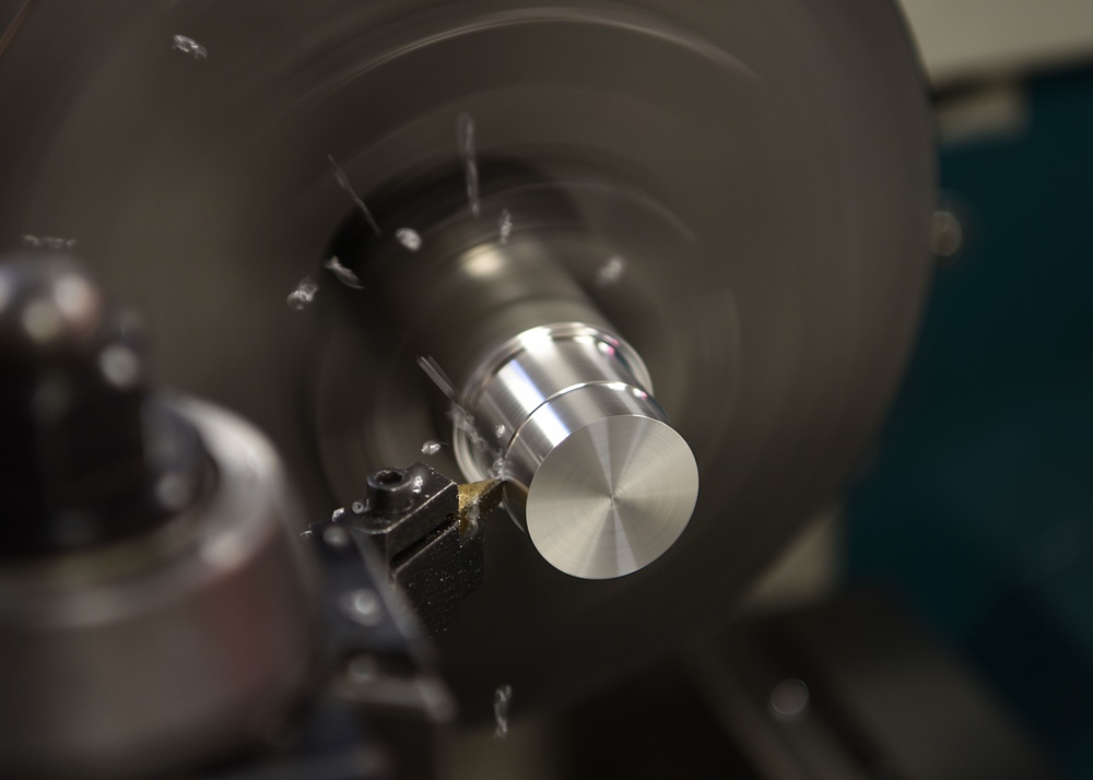 5 MXS Metals Technicians: Keeping it together