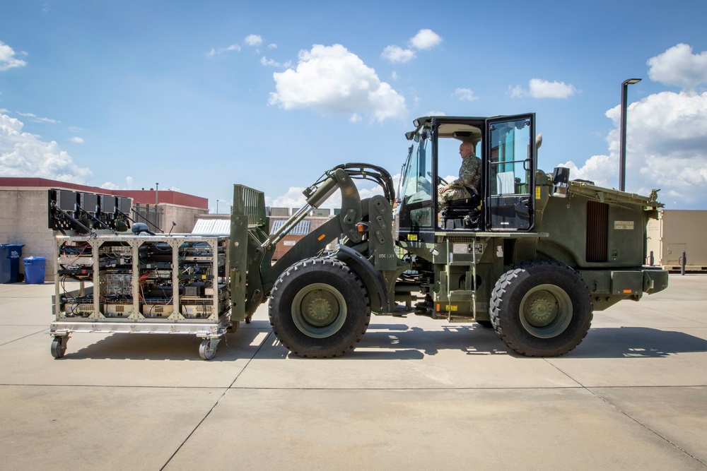 4th Joint Communications Squadron take the &quot;Mustang Challenge&quot;