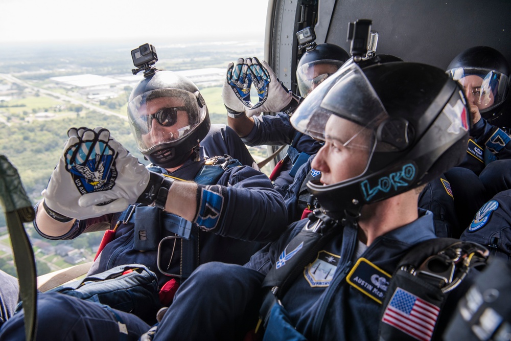 Wings of Blue perform practice jump in preparation