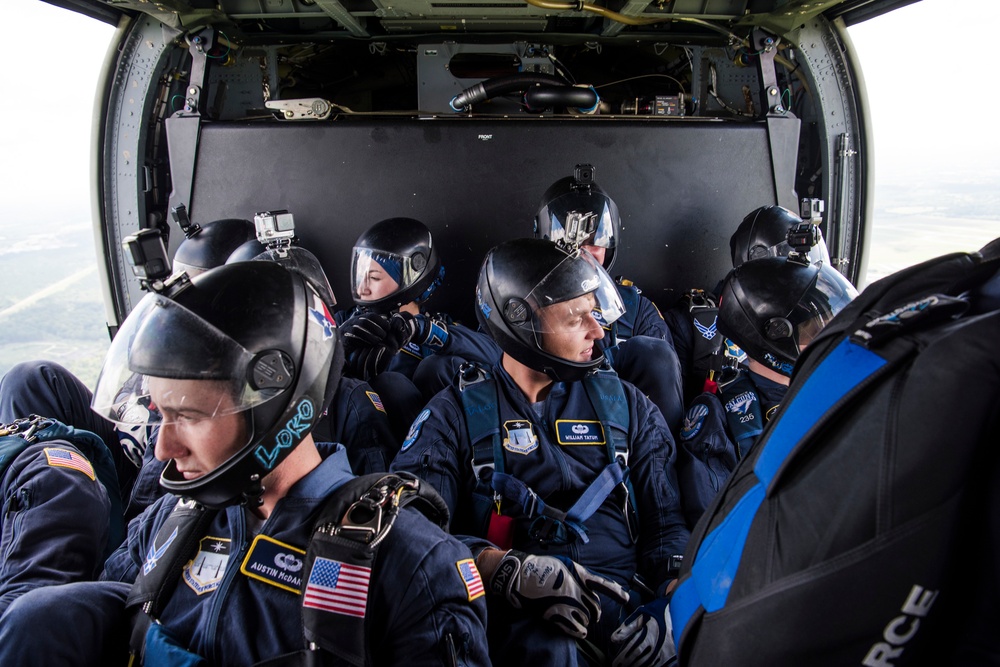 Wings of Blue perform practice jump in preparation