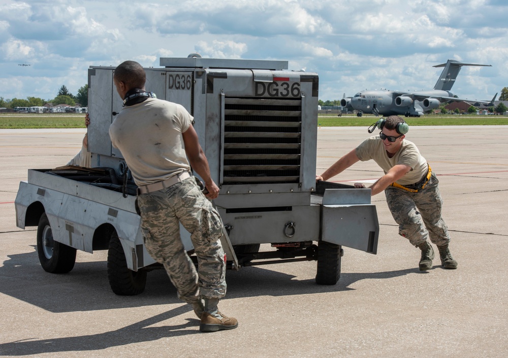 Scott AFB hosts Hurricane Florence evac efforts
