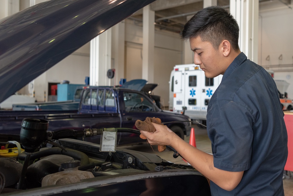 The wheels on the GOV go round and round