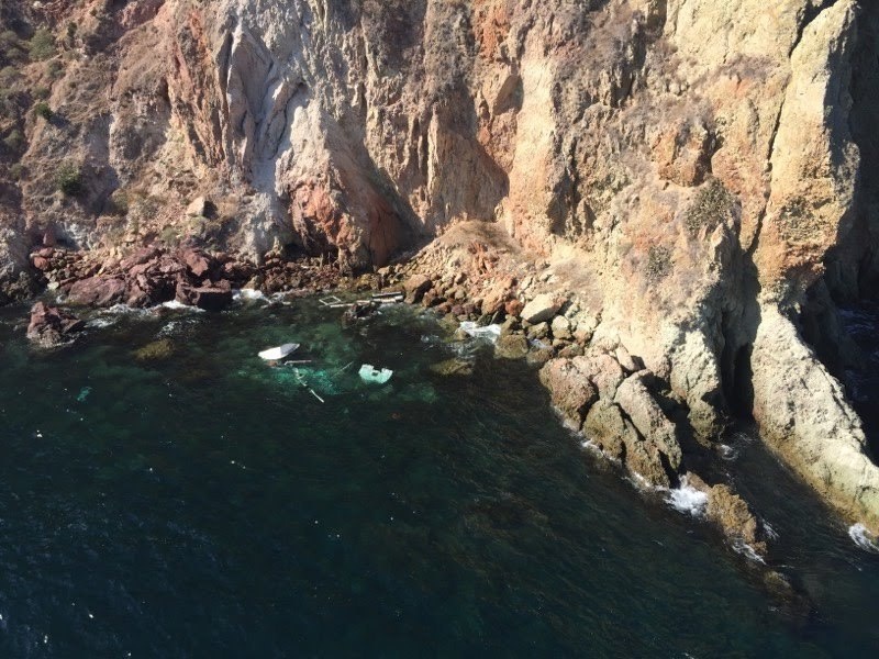 33-foot squid boat runs aground near Catalina Island