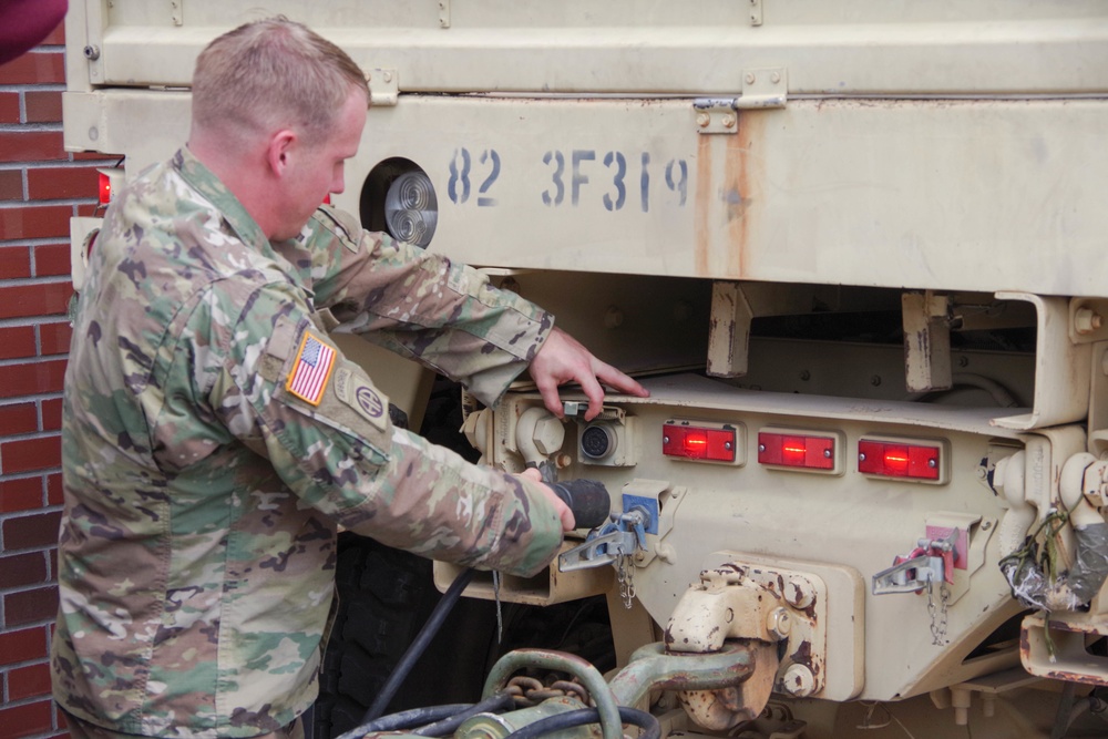 82nd Airborne Division prepares for Hurricane Florence