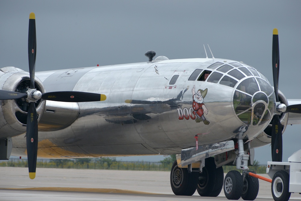 Airshow arrivals